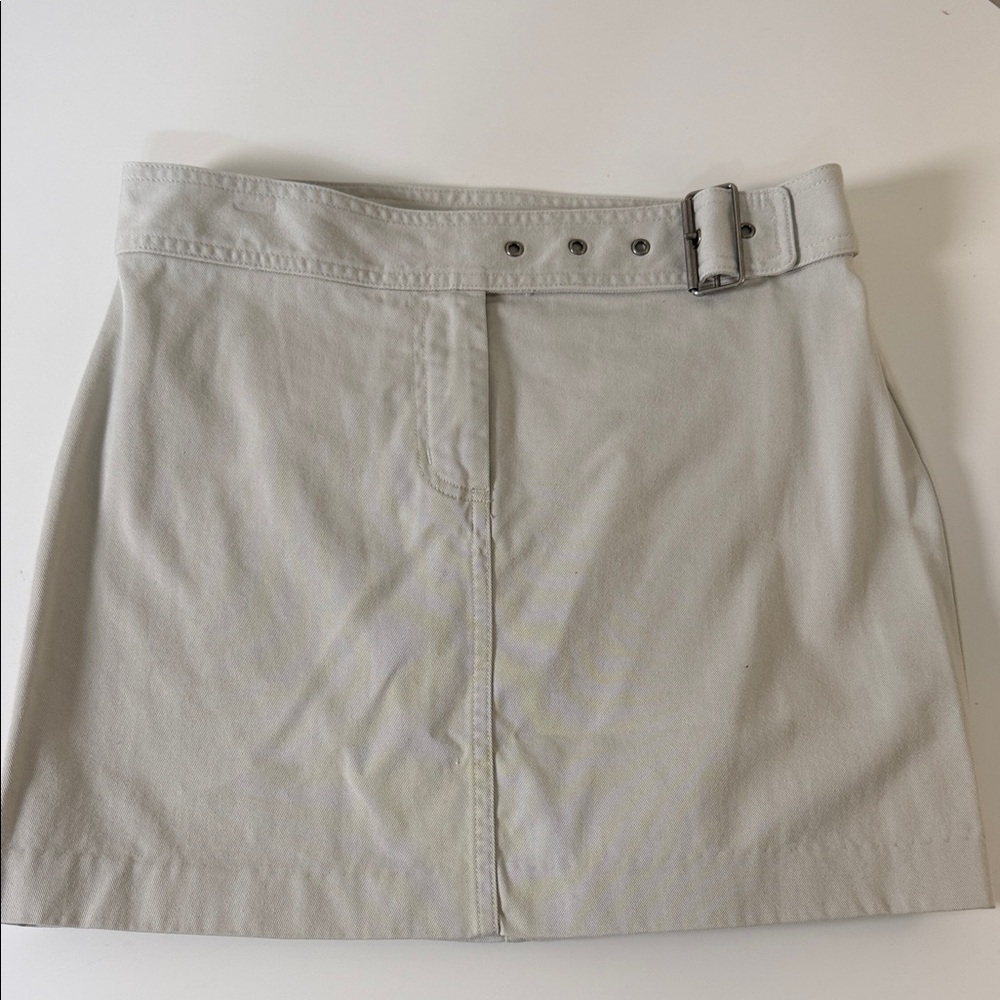 J. Crew Mini Y2K 90s chino Skirt in Light khaki material